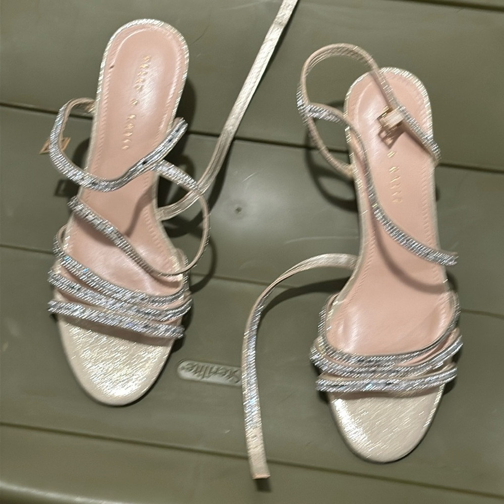 Kelly & Katie evening shows - sparkle!